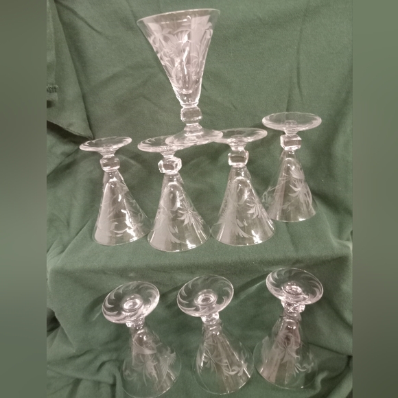 7 Vintage Duncan & Miller Crystal W/Frosty Etchings 2 oz Shot Stem Glasses - Picture 8 of 8